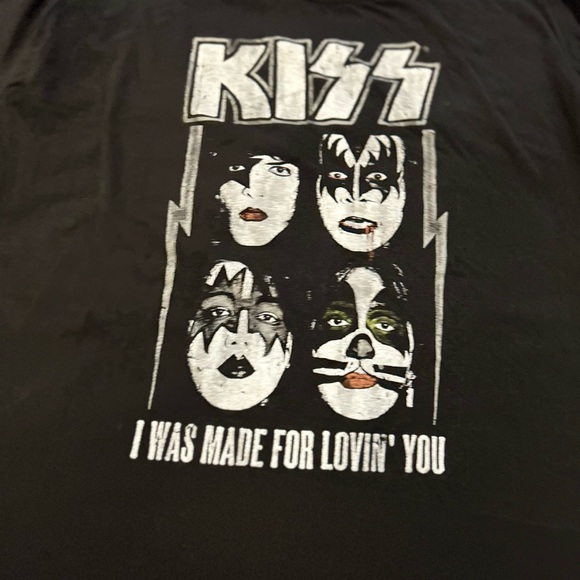 Kiss Black Short Sleeve Tee Iconic Band Graphics - Picture 2 of 6